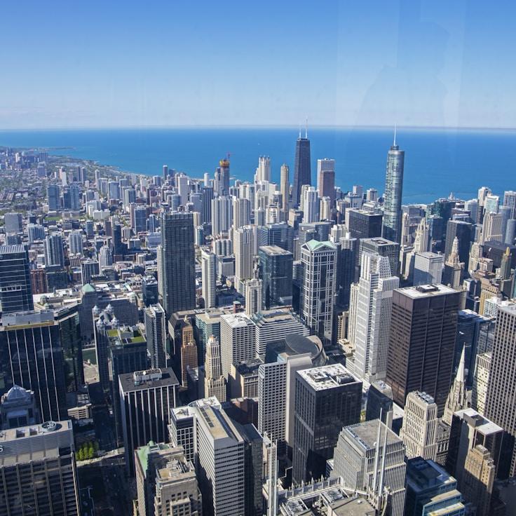 Parents evaluating schools in Germany